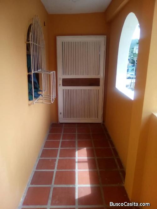 Inmueble Seguro alquila espacioso apartamento en el Sector Sierra Maestra.Puerto La Cruz