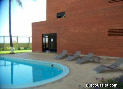 Inmueble Seguro vende hermoso apartamento en Residencias: LA ESMERALDA.PlayaLido.Lechería