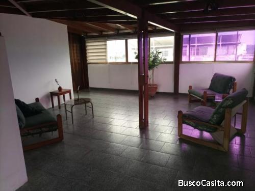 Económico Apartamento de 170 mtrs2 se alquila en Los Samanes - Guaicay