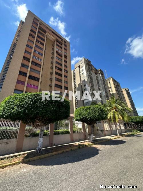 Apartamento En Res. La Pecera. Remax Millenium