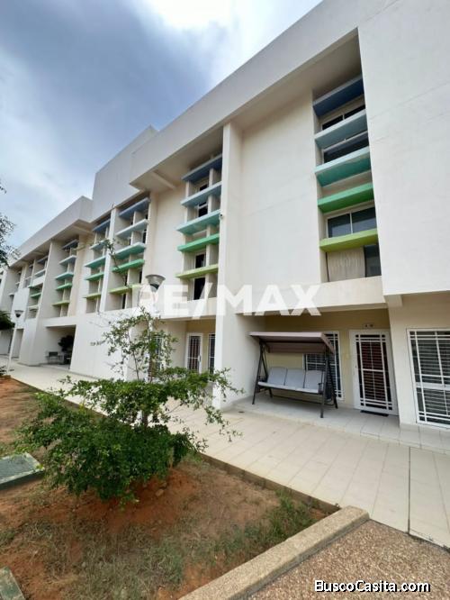 Apartamento en Alquiler Resid. La Piedra Loft. Remax Millenium
