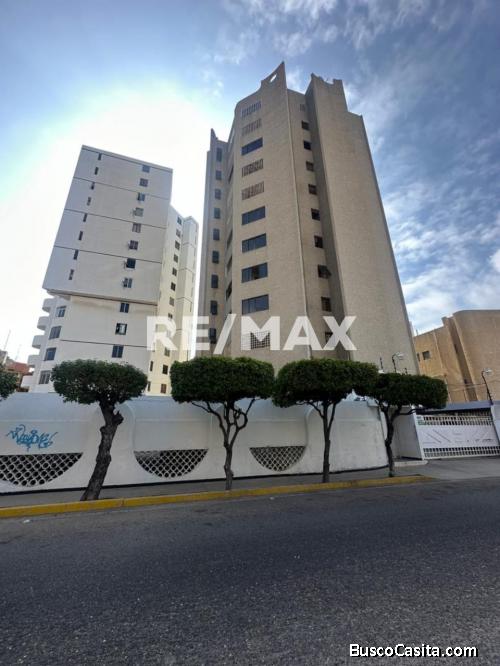 Apto. en Alquiler Edif. Tertium Remax Millenium
