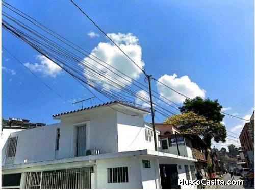 Casa en alquiler para comercio, consultorios médicos, otros