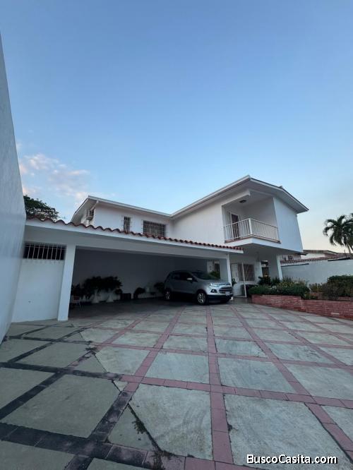 Venta de casa en urbanización la viña Valencia 