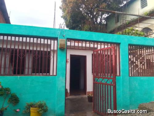 Vendo Casa Amplia en buenas condiciones en Mario Briceño Iragorry Caracas
