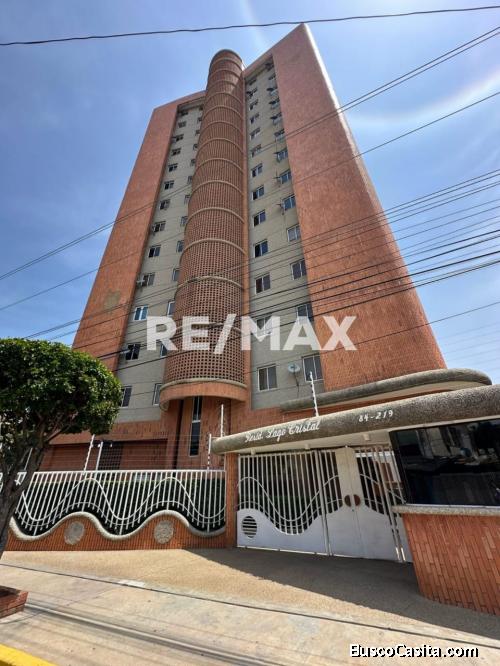 Apartamento en Alquiler Resid. Lago Cristal. Remax Millenium