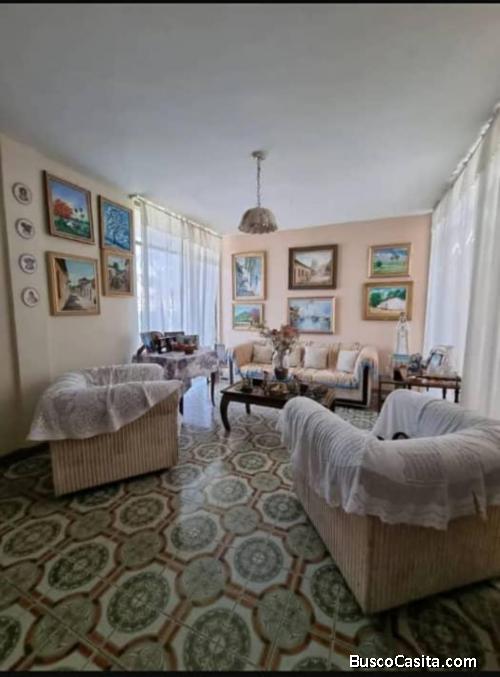 En Venta Casa de Esquina a Remodelar Trigal Centro
