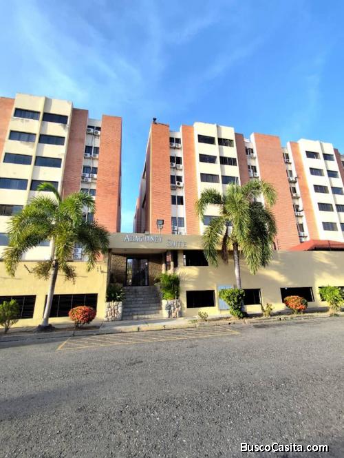 En Venta Apartamento en Tazajal Resd. Araguaney Suite Naguanagua.
