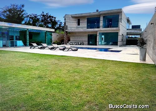 Casa en Valencia en Venta 1.600.000 dólares (1.333 dólares  m2) - dirección: terrazas del country g