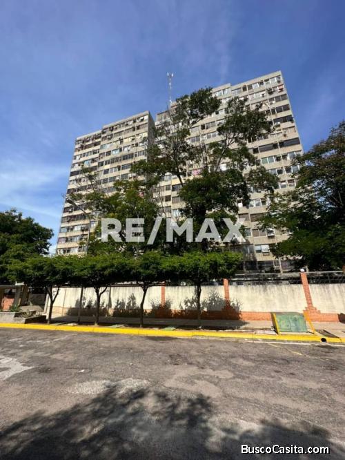 Apto. en Alquiler Resd. Las Aves Remax Millenium