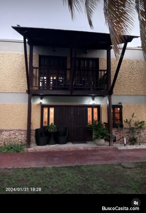 Cambio chalet en Lecherias por casa o piso en Madrid 