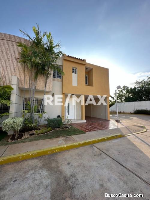 Apto. en Alquiler Bahia del Lago Remax Millenium