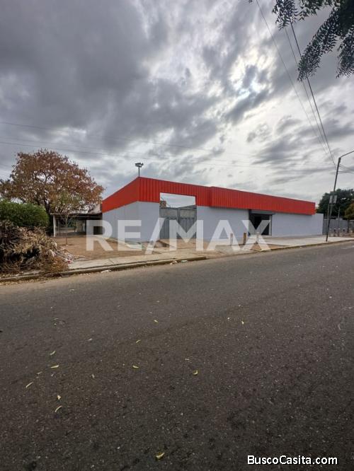 Local Comercial en Venta Urb. La Trinidad. Remax Millenium