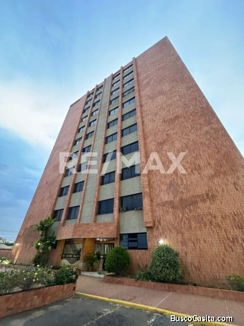 Apartamento En Alquiler Edif. Lago Norte. Remax Millenium