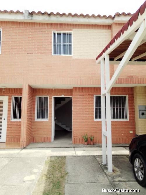 TOWNHOUSE EN SAN DIEGO EN ALQUILER