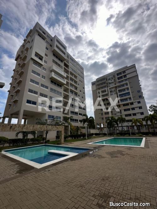 Apartamento en Alquiler. Plaza Campos III. Remax Millenium