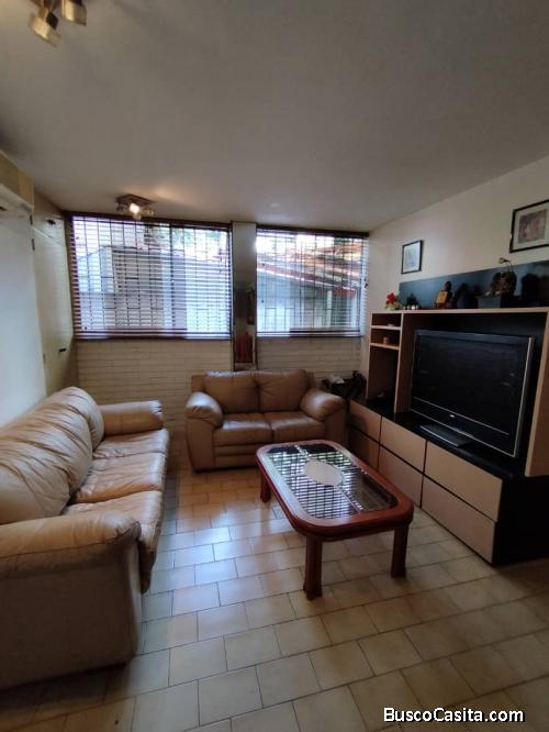 Amplio y cómodo apto en alquiler en la mejor zona de La Campiña Caracas