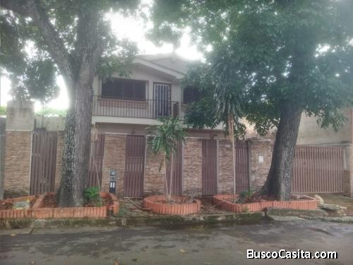 CASA EN EL TRIGAL SUR PARA REMODELAR - Imperium Realty