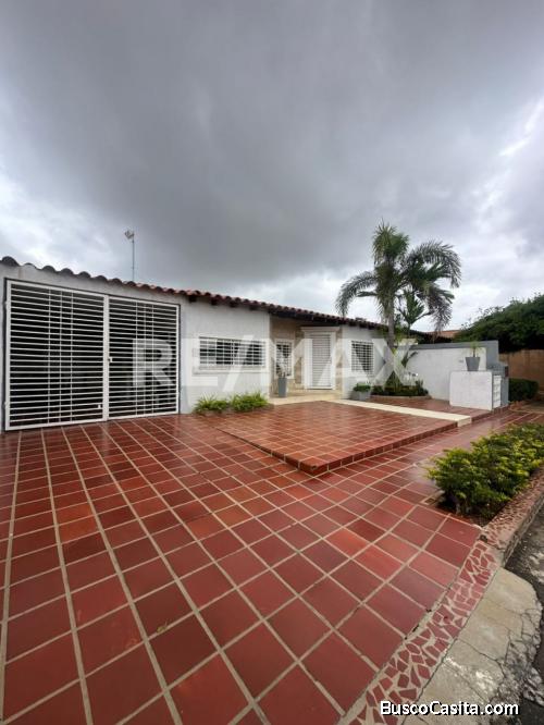 Casa en Alquiler Villa Santa Fé II, Zona Oeste. Remax Millenium