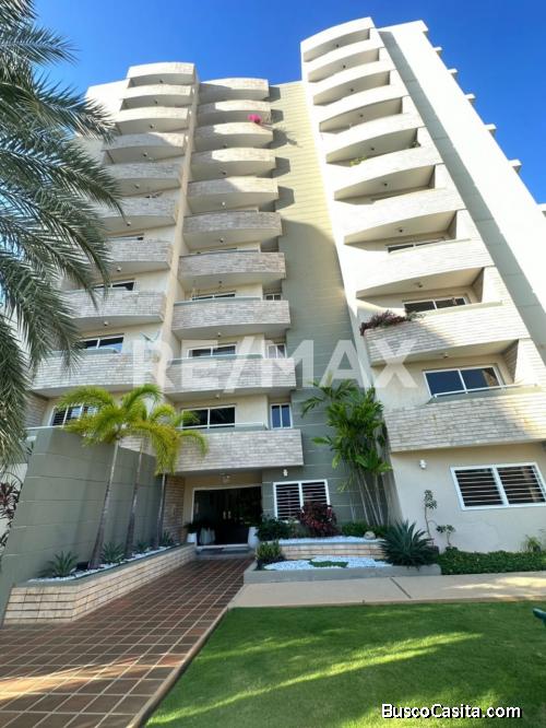 Apartamento Edif. Lago Country III en Venta. Remax Millenium