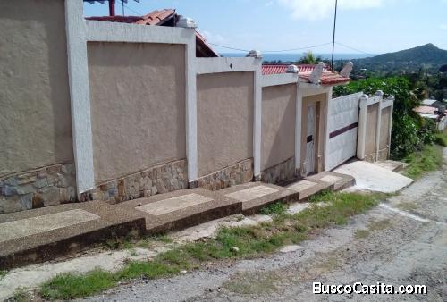 IMPORTANTE LOTE DE TERRENO CON  BIENECHURÍAS PARA DESARROLLO TURISTICO