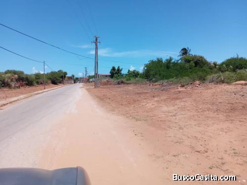 EXCELENTE TERRENO DE USO COMERCIAL