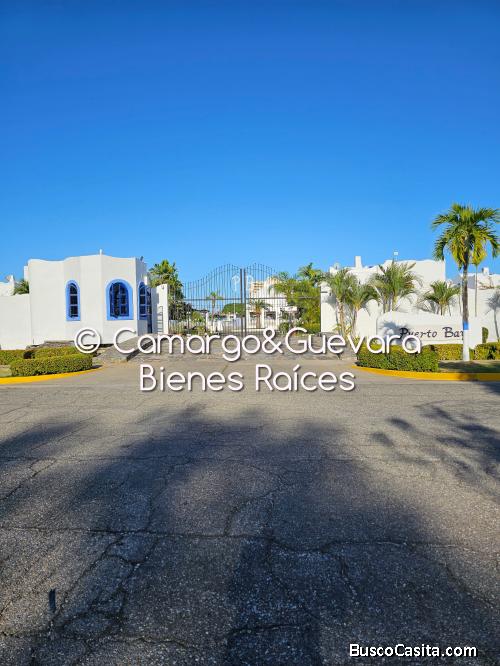 Inmobiliaria en Higuerote vende Villa en Puerto Bay