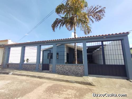 EN VENTA CASA URB. LA BOLIVARIANA