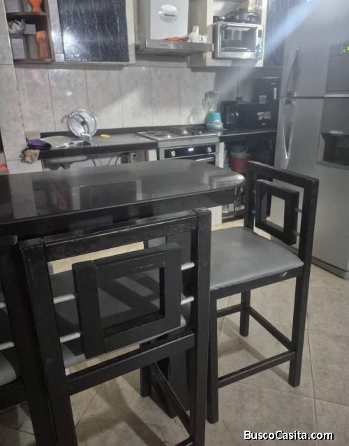 En Venta Casa en Valencia, Flor Amarillo, Urbanización Valle Encantado