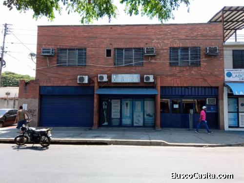 Oficinas profesionales cerca del Hospital Central Antonio María Pineda