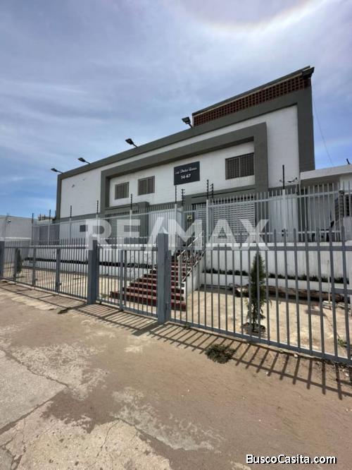 Galpón en Alquiler Av. La Limpia, Remax Millenium