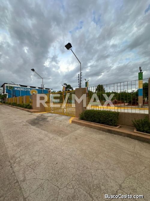 Granja en Venta vía Los Bucares, Remax Millenium