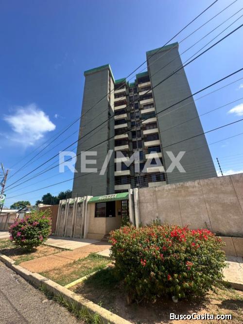 Apartamento en Alquiler Resid. Mirasol, Remax Millenium