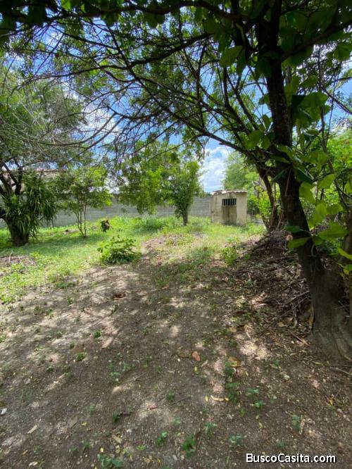 Venta de terreno de 170 m² ideal para negocio en la Av. principal de Valle Hondo