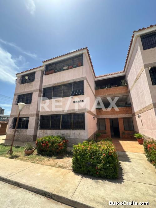 Apartamento en Venta Resid. Maria Antonia, Remax Millenium