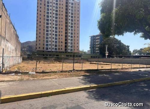 TERRENO EN ALQUILER AV BOLIVAR NORTE