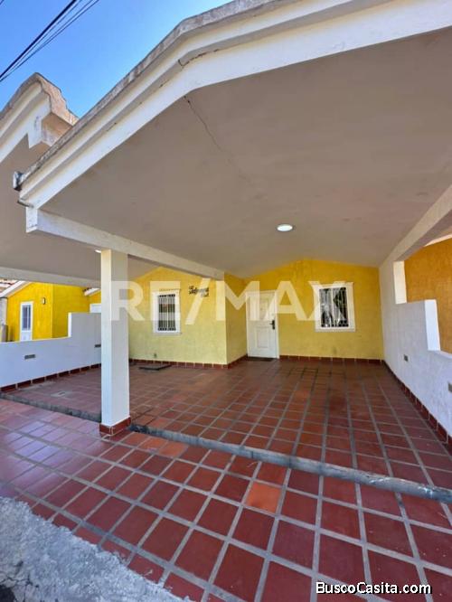 Casa en Alquiler Urb. Palma brisa, Remax Millenium
