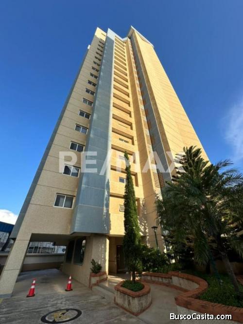 APARTAMENTO ALQUILER EN CONJUNTO RESIDENCIAL. ISLAS DEL LAGO. 090925 