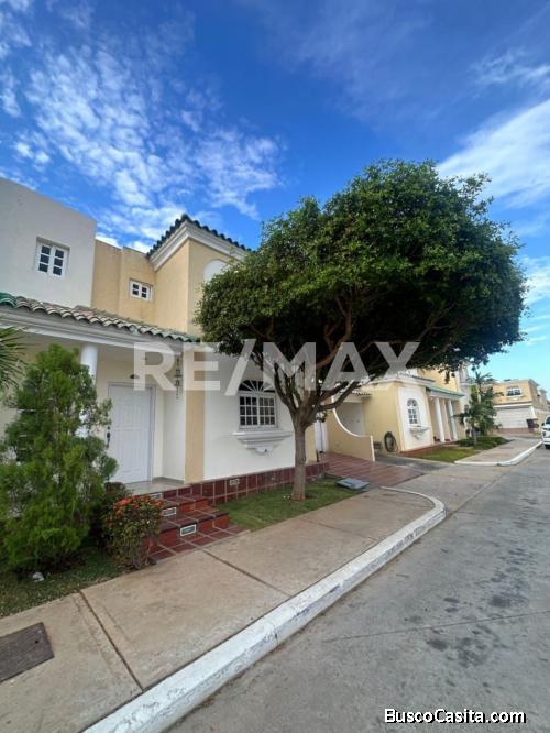 TOWNHOUSE ALQUILER MARACAIBO VILLA OASIS COUNTRY I.