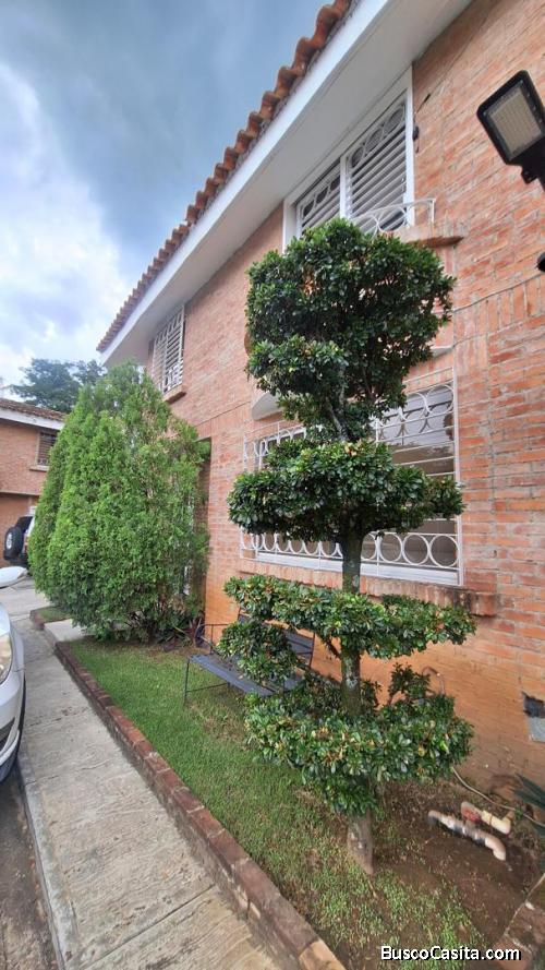 SKY GROUP ELEGANCE VENDE TOWN HOUSE EN EL CONJUNTO RESIDENCIAL LOS ALEROS DE GUATAPARO