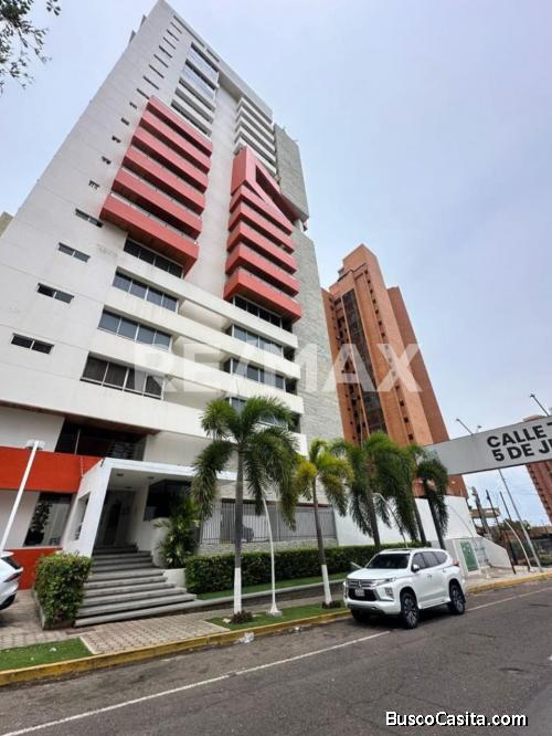Apartamento en Alquiler Torre Insignia, Remax Millenium