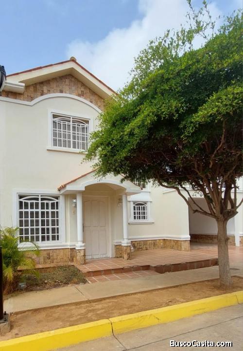 Town House, Alquiler Maracaibo. Conjunto Residencial Antares. 230925