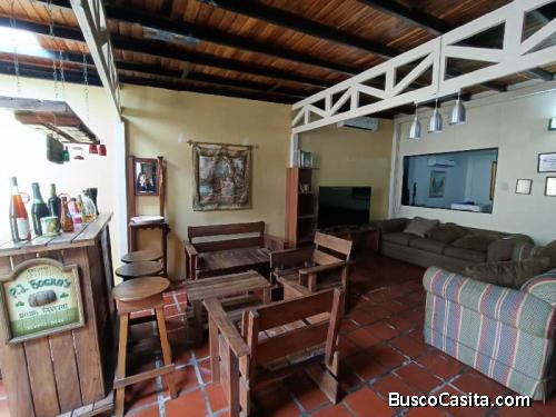 Casa Equipada y Remodelada en Venta en urb doña elena Cabudare, 300m² con Planta Eléctrica 100%