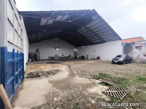 En Venta Galpón en el Roble