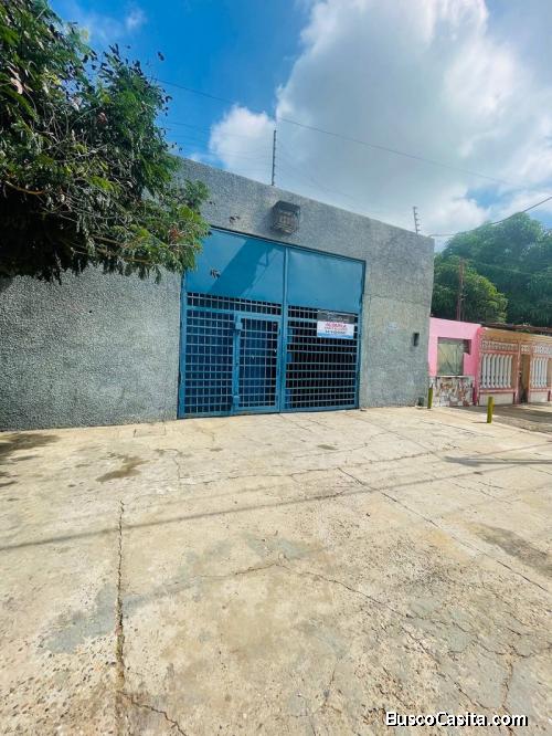 Galpón en Alquiler en Avenida Milagro Norte, Maracaibo.