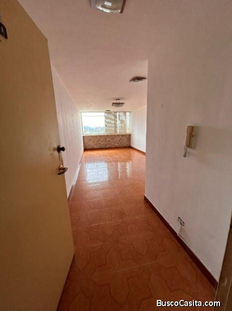 VENTA DE APARTAMENTO EN PETARE  LOMA  ALTA