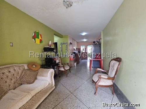 Casa en venta en la Urb Monseñor Iturriza en Coro Estado Falcón, Venezuela.