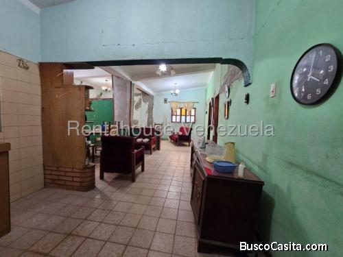 Casa en venta en la Prolongacion Iturbe en Coro Estado Falcón, Venezuela.