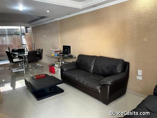 HERMOSO TOWNHOUSE EN MANANTIAL NAGUANAGUA