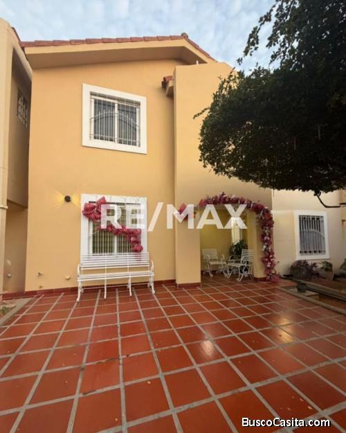 Townhouse Villa Arena, Circunvalación 2, Remax Milenium